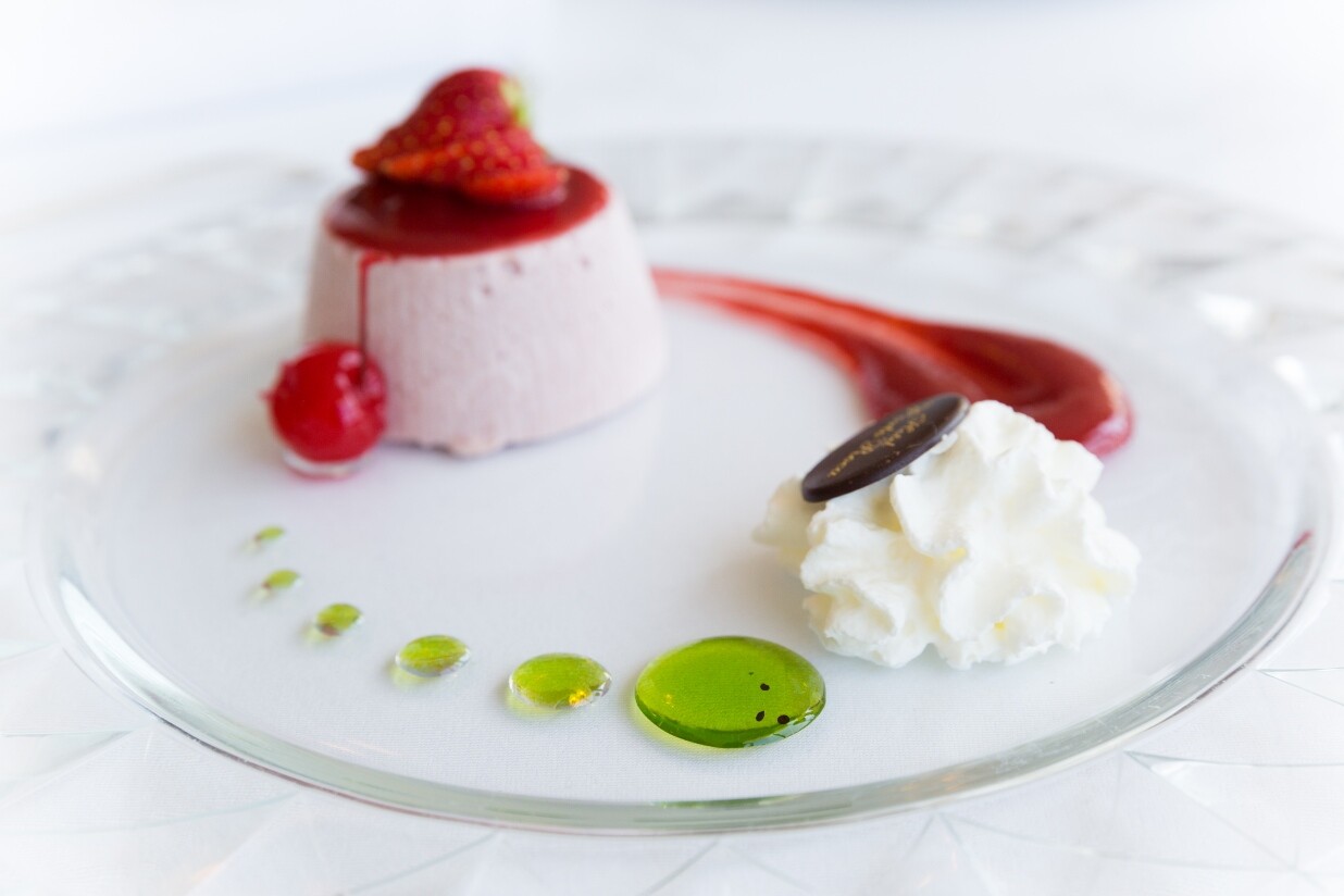 Discover the catering services of Hotel Porto Roca in Monterosso